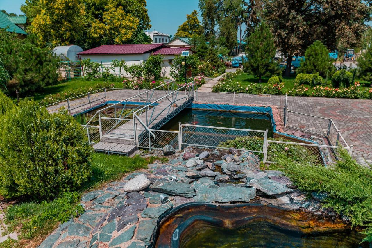Gоlden Dragon Villa Hotel Бишкек Экстерьер фото